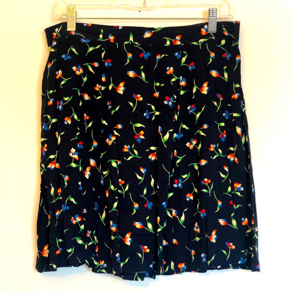 Ladies Skirt